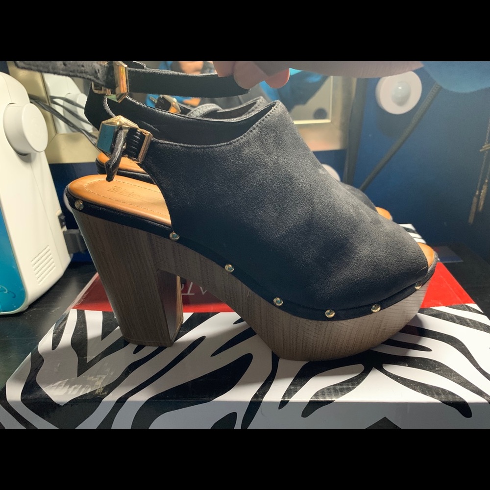 Suede Platform Clogs✨✨✨ - Picture 2 of 7